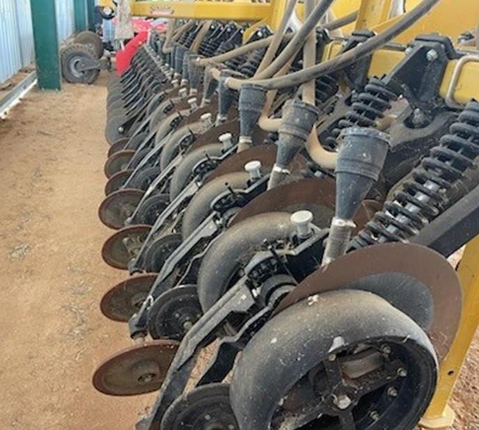 0 SERAFIN ULTISOW 6M 32 ROW RIGID LINKAGE BAR USED YELLOW