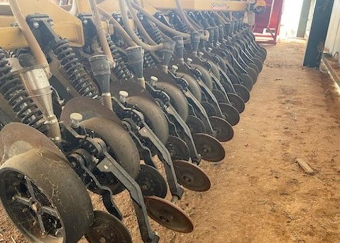 0 SERAFIN ULTISOW 6M 32 ROW RIGID LINKAGE BAR USED YELLOW