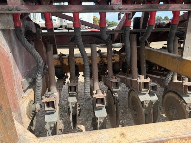 0 1985 INTERNATIONAL MCCORMACK 6 2