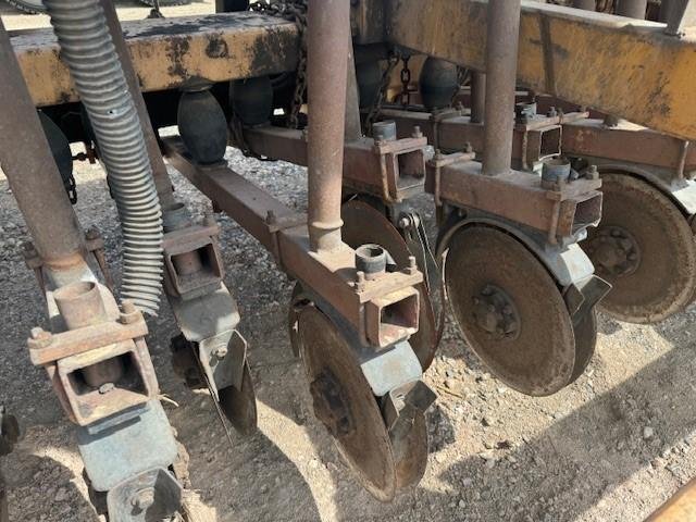 0 1985 INTERNATIONAL MCCORMACK 6 2