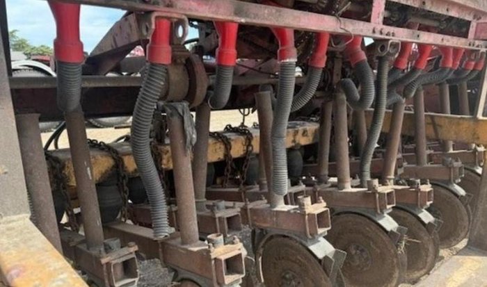 0 1985 INTERNATIONAL MCCORMACK 6 2