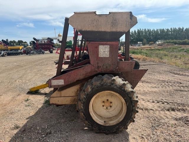 1985 INTERNATIONAL MCCORMACK 6 2