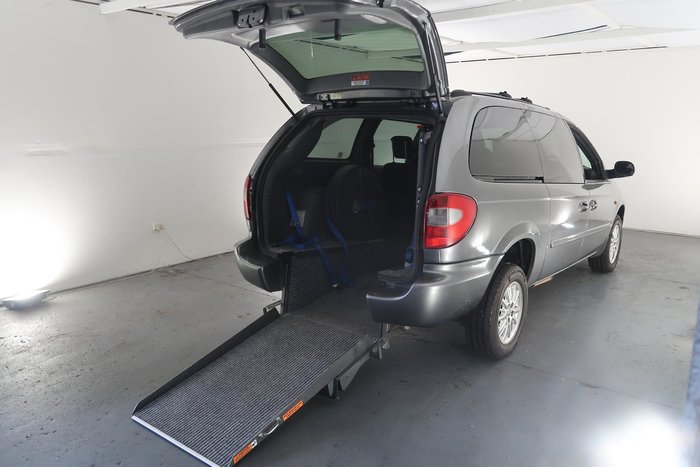 2005 Chrysler Grand Voyager SE 4th Gen MY05 Mineral Grey