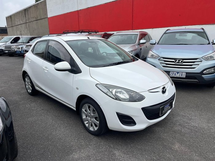 2014 Mazda 2 Neo Sport