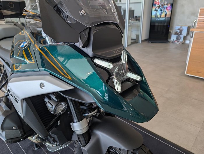 2024 BMW Motorrad R 1300 GS Option 719 R 1300 Green