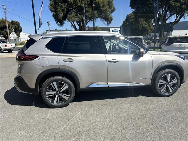 2024 Nissan T33 TI