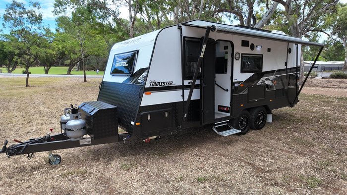 2025 Newlands Family Tourister 600