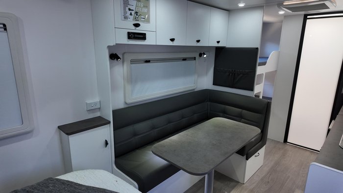 2025 Newlands Family Tourister 600