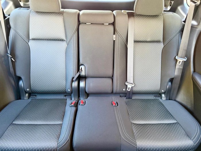 2024 Mitsubishi Outlander ES