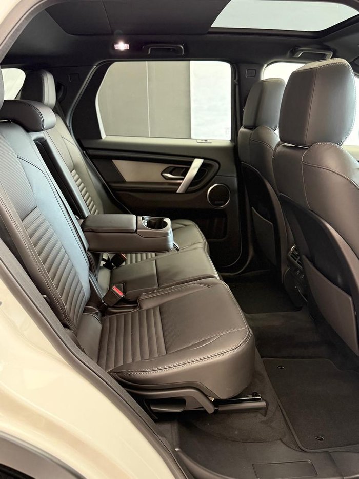 2024 Land Rover Discovery Sport P250 Dynamic HSE
