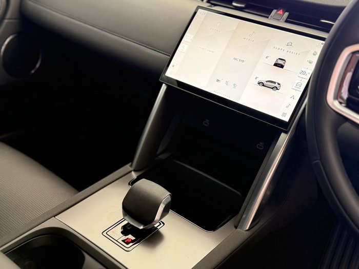 2024 Land Rover Discovery Sport P250 Dynamic HSE