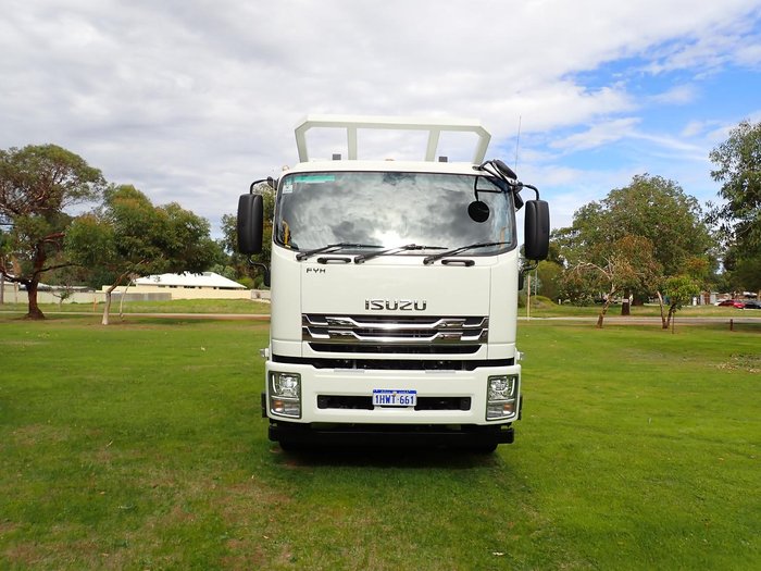2025 Isuzu F Series FYH 300-350 WHITE