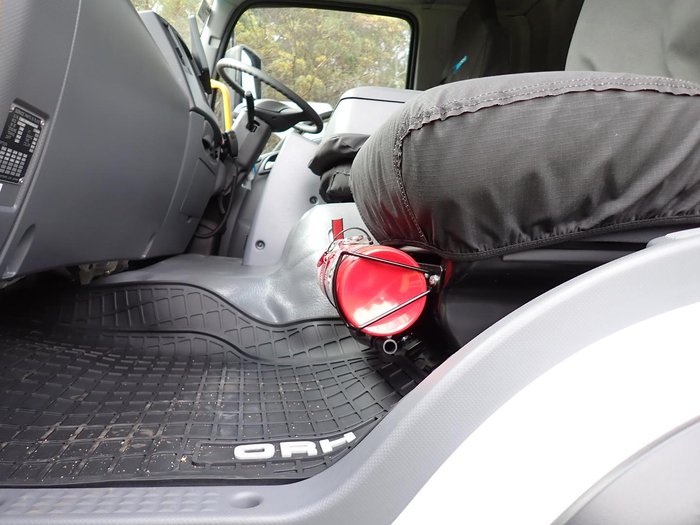 2025 Isuzu F Series FYH 300-350 WHITE