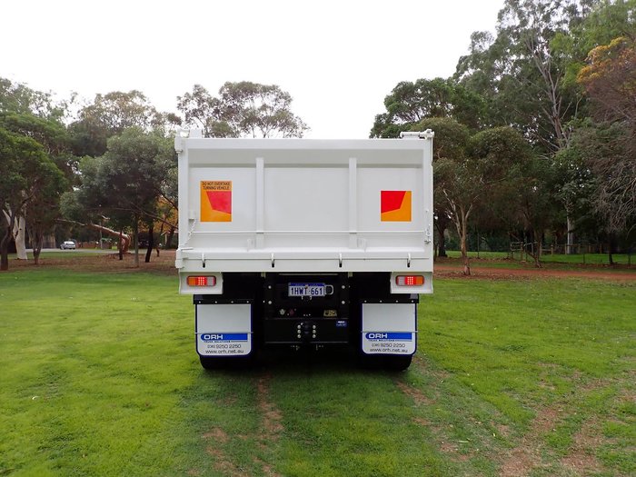 2026 Isuzu F Series FYH 320-255 AT R58 WHITE