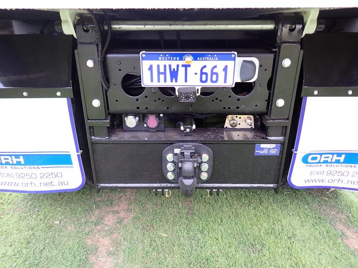 2025 Isuzu F Series FYH 300-350 WHITE