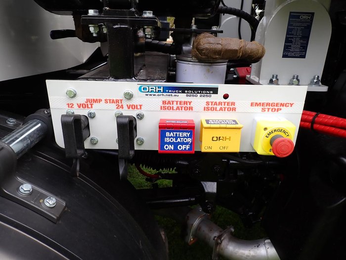 2026 Isuzu F Series FYH 320-255 AT R58 WHITE