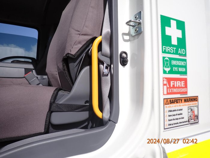 2025 Isuzu F Series FYH300-350 White