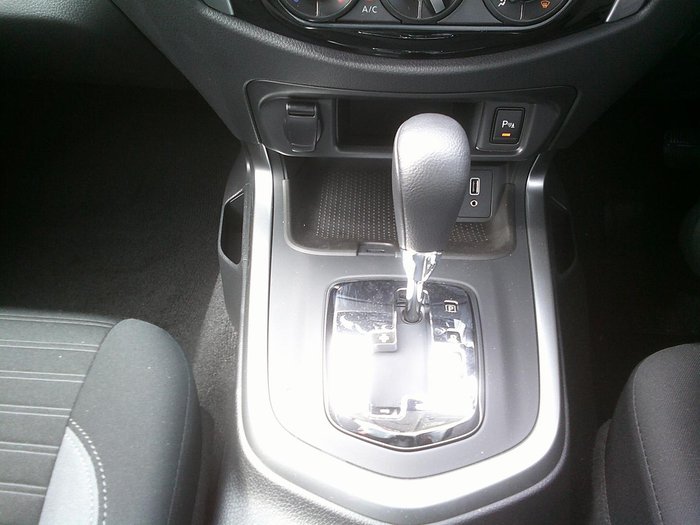 2023 Nissan Navara ST D23 MY23 4x2 Solid White