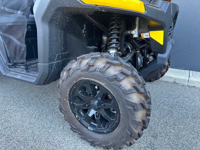 2025 Can-Am Defender XU HD9 Defender Yellow