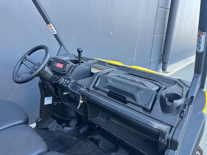 2025 Can-Am Defender XU HD9 Defender Yellow