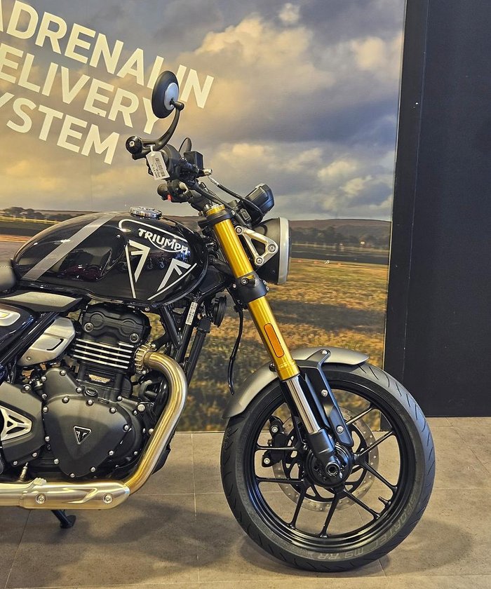 2025 Triumph Speed 400 Speed Four Black