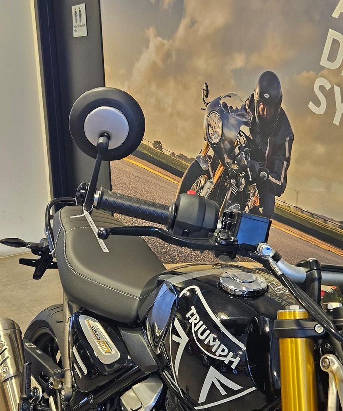 2025 Triumph Speed 400 Speed Four Black