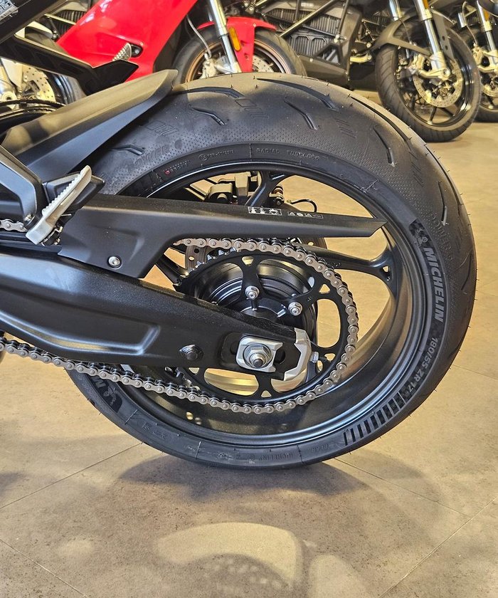 2025 Triumph Daytona 660 LAMS Daytona Black