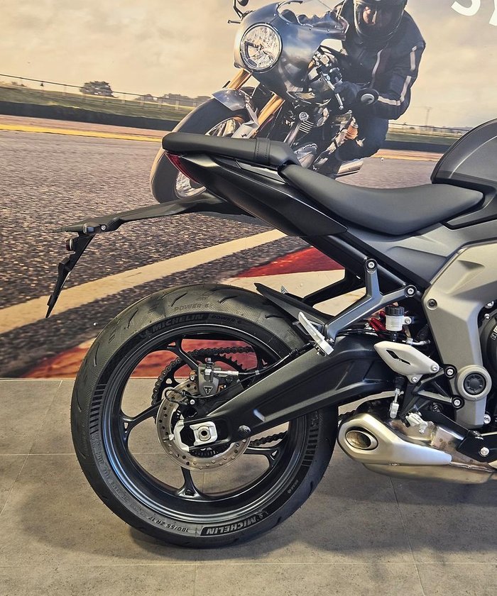 2025 Triumph Daytona 660 LAMS Daytona Black