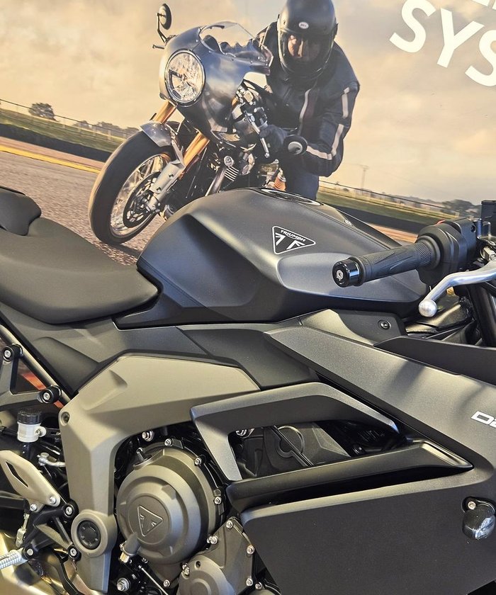 2025 Triumph Daytona 660 LAMS Daytona Black