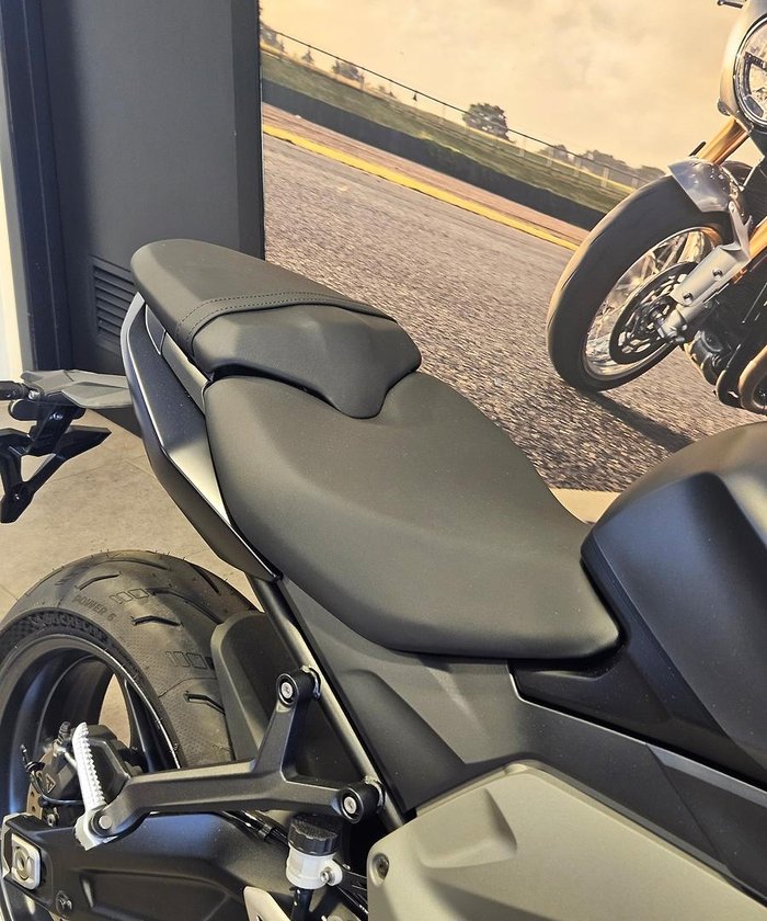 2025 Triumph Daytona 660 LAMS Daytona Black