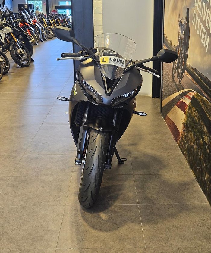 2025 Triumph Daytona 660 LAMS Daytona Black
