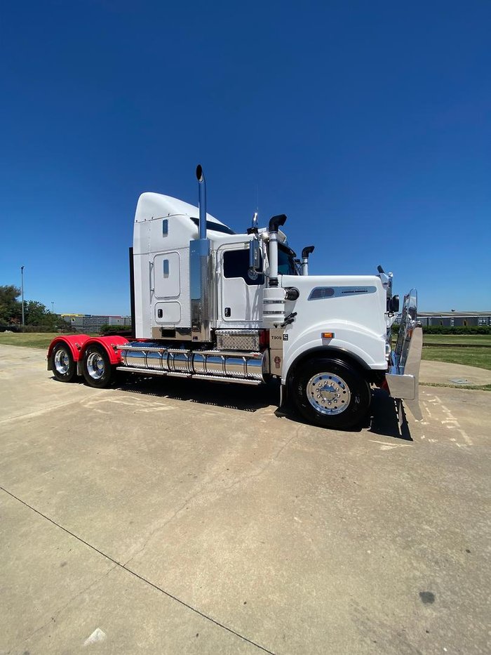 2020 Kenworth T909 White