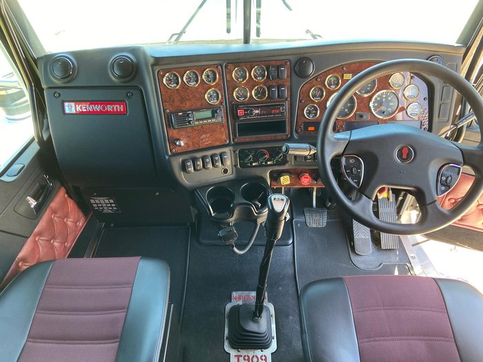 2020 Kenworth T909 White