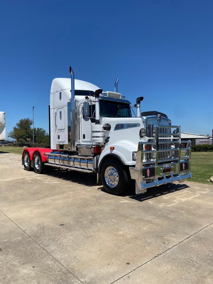 2020 Kenworth T909 White