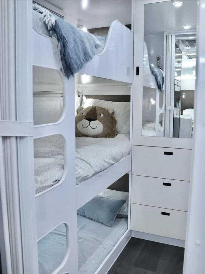 2025 Wonderland RV Amaroo 21Ft 3 Bunk