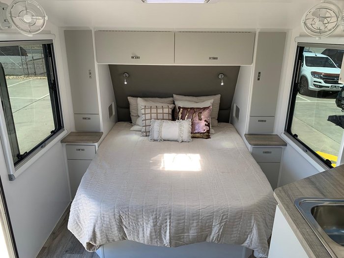 2025 Design RV Crx F2 21' Bunks