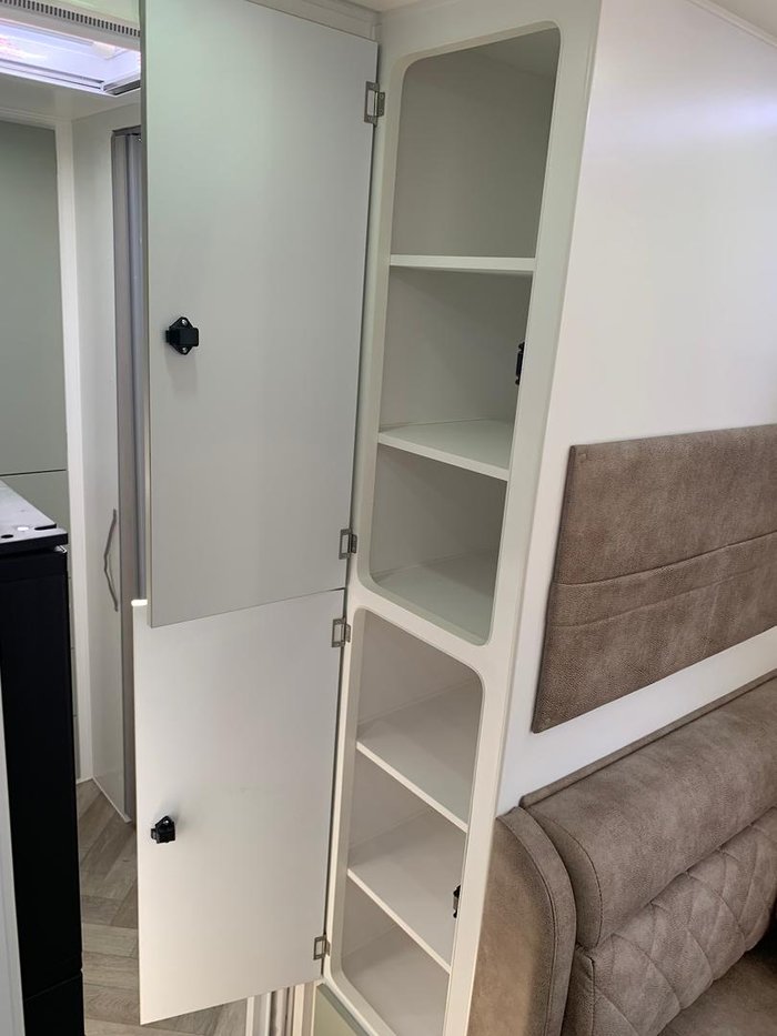 2025 Design RV Forerunner F2-6 Bunks