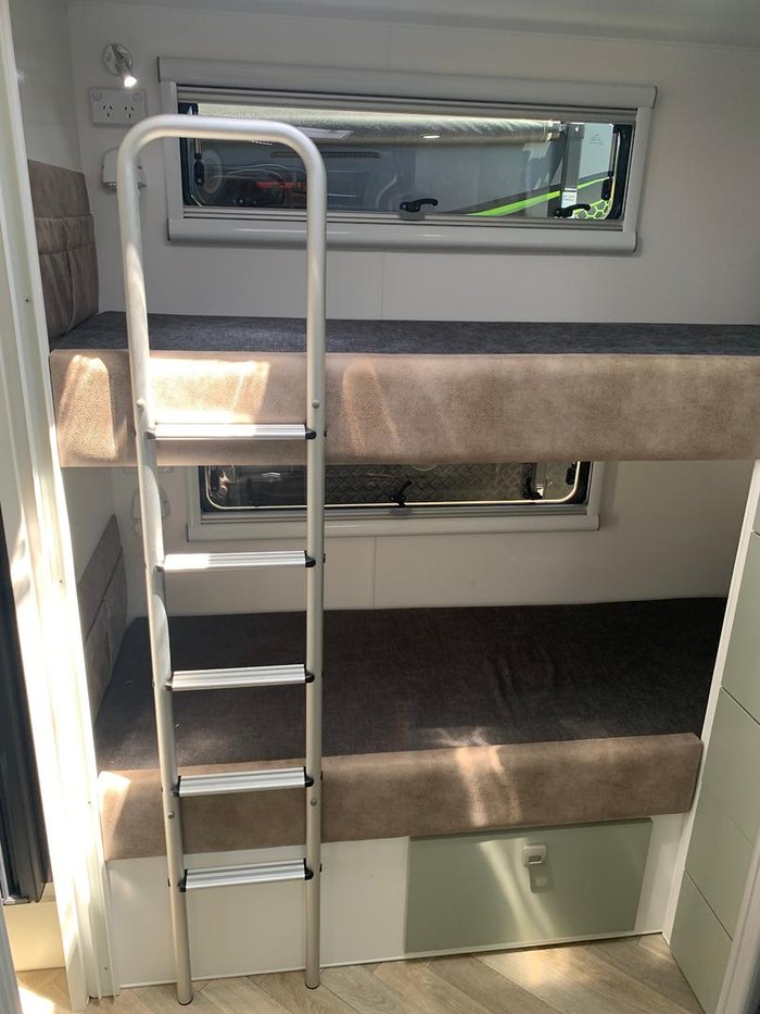 2025 Design RV Forerunner F2-6 Bunks