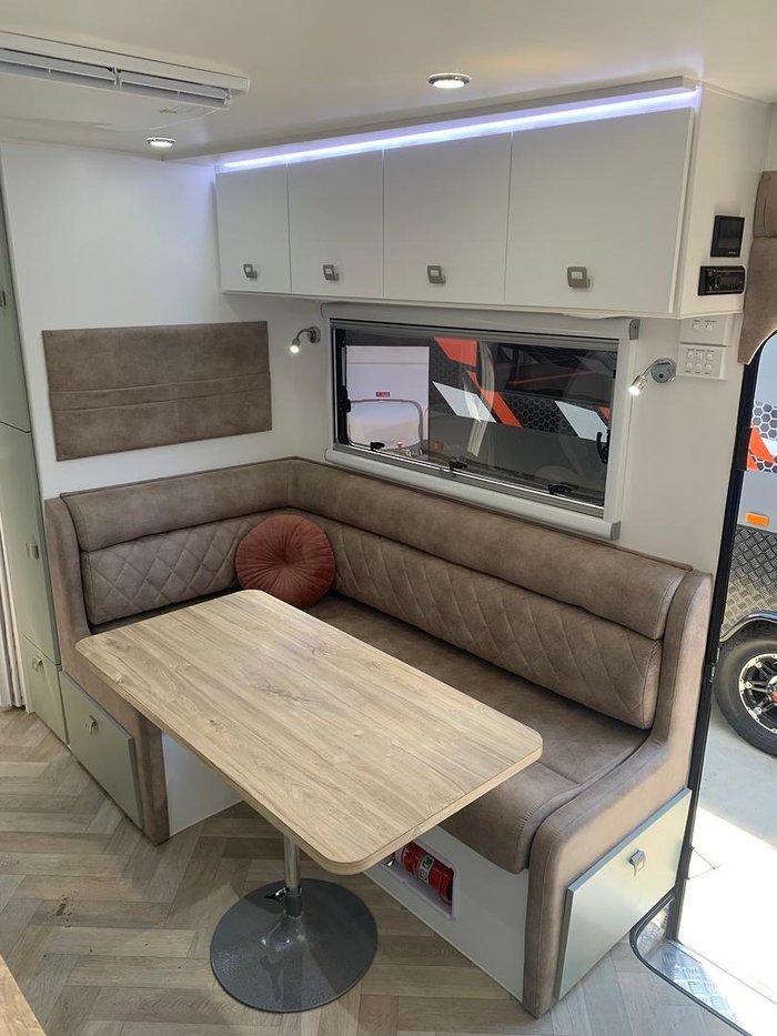 2025 Design RV Forerunner F2-6 Bunks