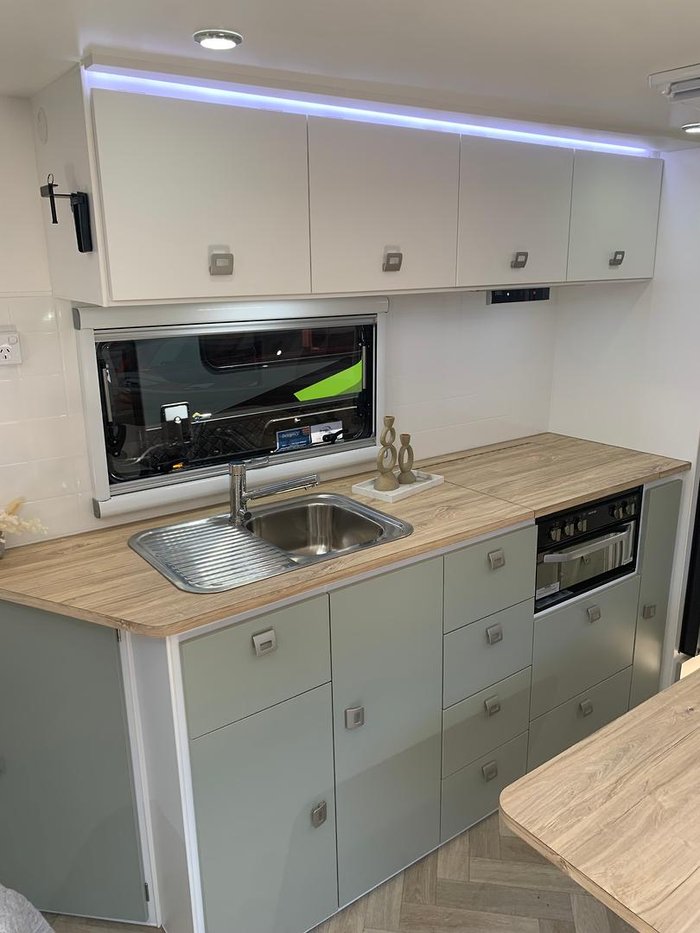 2025 Design RV Forerunner F2-6 Bunks