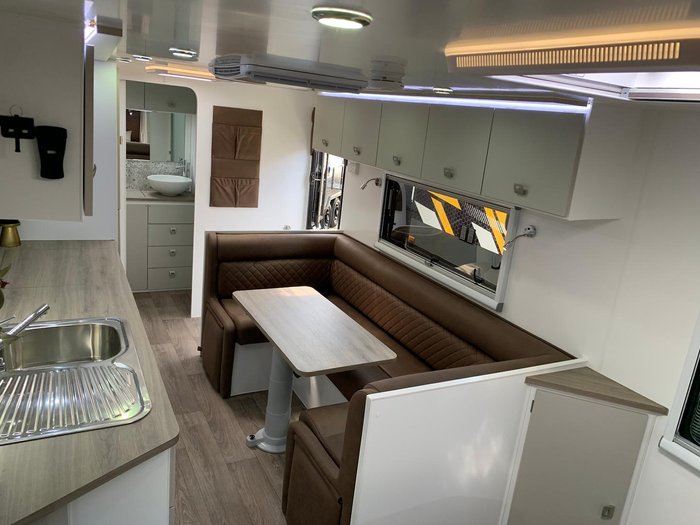 2025 Design RV Forerunner V7 21.6'