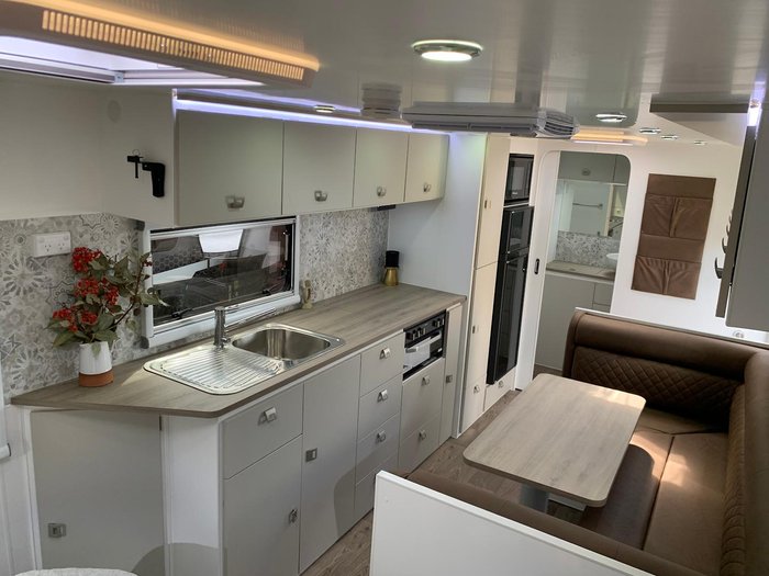 2025 Design RV Forerunner V7 21.6'