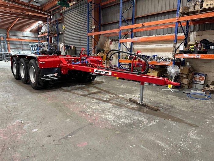 0 Stonestar Tri-Axle Dolly Red