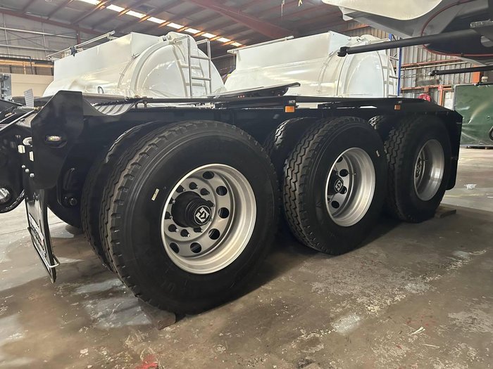 0 Stonestar Tri-Axle Dolly Red