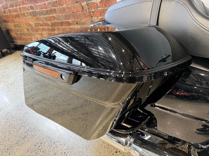 2021 Harley-Davidson Road Glide Special 114 (FLTRXS) Touring Black