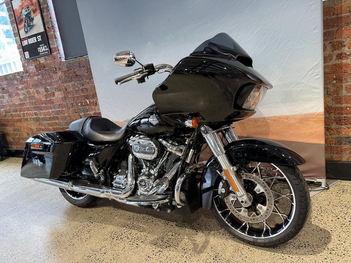 2021 Harley-Davidson Road Glide Special 114 (FLTRXS) Touring Black