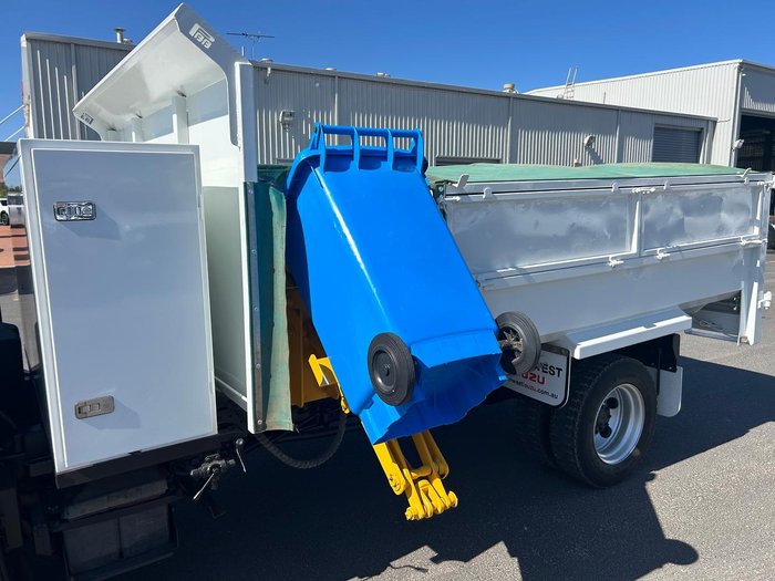 2015 Mitsubishi Canter CANTER, 815, MANUAL, TIPPER / RUBBISH BIN LIFTER, X SHIRE