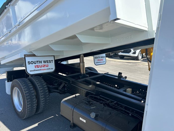 2015 Mitsubishi Canter CANTER, 815, MANUAL, TIPPER / RUBBISH BIN LIFTER, X SHIRE