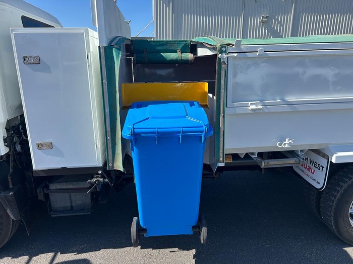 2015 Mitsubishi Canter CANTER, 815, MANUAL, TIPPER / RUBBISH BIN LIFTER, X SHIRE