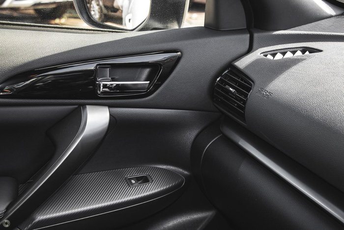 2024 Mitsubishi Eclipse Cross Black Edition